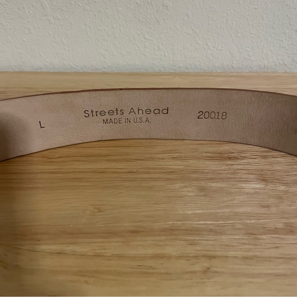 Streets Ahead Brown/Burnt Orange Leather Belt with Ornate Flower Buckle Size L - Picture 5 of 9